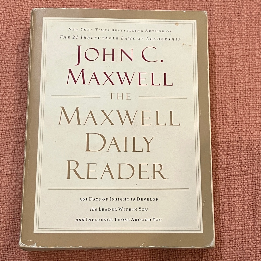 John C. Maxwell The Maxwell Daily Reader - softCover - 365 days of insight